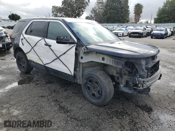 2017 Ford Police Interceptor Utility z VIN 1FM5K8AR6HGB33761, wystawiony jako Copart lot #43651195 z przebiegiem Nie podano mil oraz Tytuł czysty. Historia ofert i sprzedaży dostępna na DreamBid. Obrazek 4.