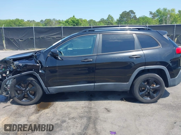 2017 Jeep Cherokee Sport z VIN 1C4PJLAB4HW514620, wystawiony jako IAAI lot #42070912 z przebiegiem 78 302 mil mil oraz . Historia ofert i sprzedaży dostępna na DreamBid. Obrazek 14.
