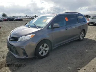 2019 Toyota Sienna LE Auto Access Seat with VIN 5TDKZ3DC8KS007735, listed as a Copart auction lot 51834795 with Not Provided miles and Salvage Title. Bid and sale history available at DreamBid. Image 1.