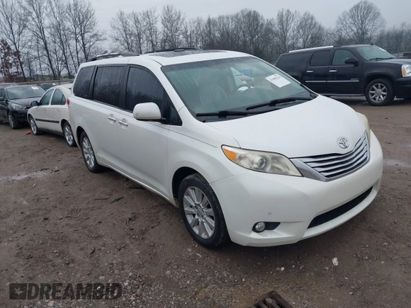 2011 Toyota Sienna XLE with VIN 5TDDK3DC8BS010051, listed as a IAAI auction lot 41405424 with 293,348 mi miles. Bid and sale history available at carsss.com. Image 1.