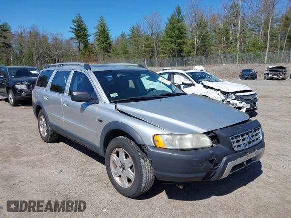 2006 Volvo XC70 with VIN YV4SZ592261208896, listed as a IAAI auction lot 42117065 with 182,692 mi miles. Bid and sale history available at carsss.com. Image 1.