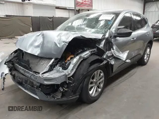2022 Ford Escape SE with VIN 1FMCU9G6XNUA63389, listed as a IAAI auction lot 41265351 with 1 mi miles. Bid and sale history available at carsss.com. Image 2.