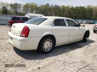 2005 Chrysler 300 with VIN 2C3JA53G45H174992, listed as a Copart auction lot 52965775 with 233,417 mi miles and Clean Title. Bid and sale history available at carsss.com. Image 3.