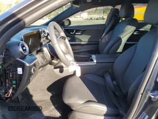 2023 Mercedes-Benz C 300 z VIN W1KAF4GB8PR141024, wystawiony jako Copart lot #39311044 z przebiegiem 2 111 mil mil oraz . Historia ofert i sprzedaży dostępna na DreamBid. Obrazek 7.