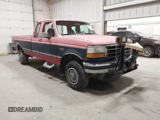1992 Ford F-250 z VIN 1FTHX26M8NKB34528, wystawiony jako IAAI lot #42152548 z przebiegiem Nie podano mil oraz . Historia ofert i sprzedaży dostępna na DreamBid. Obrazek 1.