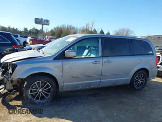 2015 Dodge Grand Caravan R/T with VIN 2C4RDGEG4FR641161, listed as a IAAI auction lot 41237033 with 286,564 mi miles and . Bid and sale history available at DreamBid. Image 15.