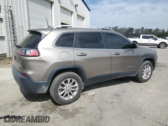 2019 Jeep Cherokee Latitude with VIN 1C4PJMCX5KD193754, listed as a Copart auction lot 45904625 with 83,807 mi miles and Salvage Title. Bid and sale history available at carsss.com. Image 3.