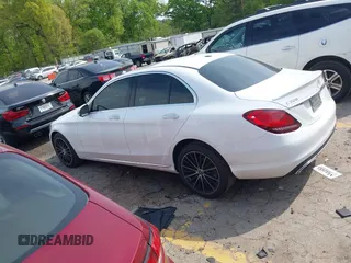 2019 Mercedes-Benz C 300 с VIN 55SWF8DB0KU308453, выставлен на аукционе IAAI как лот 42018308 с пробегом 43 850 миль миль и . История ставок и продаж доступна на DreamBid. Изображение 14.