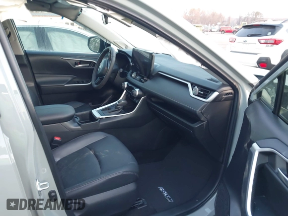 2023 Toyota RAV4 XLE Premium с VIN 2T3C1RFVXPW297723, выставлен на аукционе IAAI как лот 41795087 с пробегом 15 828 миль миль и . История ставок и продаж доступна на DreamBid. Изображение 5.