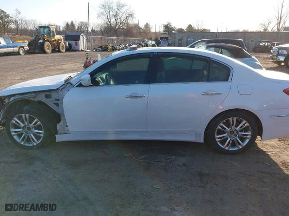 2013 Hyundai Genesis 3.8L with VIN KMHGC4DD3DU224495, listed as a IAAI auction lot 41741436 with 130,029 mi miles. Bid and sale history available at carsss.com. Image 14.