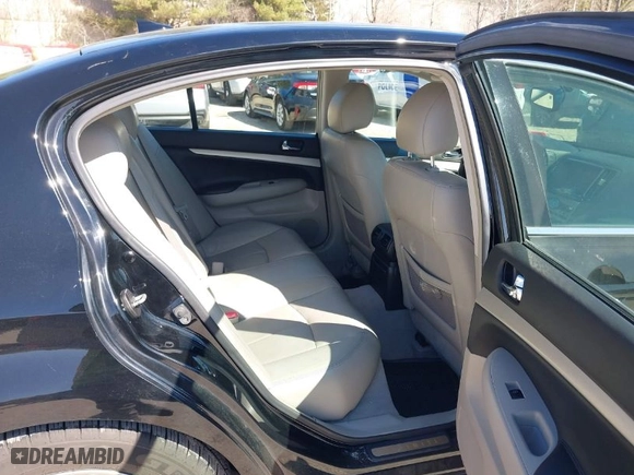 2007 Infiniti G35 Sedan G35x with VIN JNKBV61F17M808830, listed as a IAAI auction lot 42010110 with 237,881 mi miles. Bid and sale history available at carsss.com. Image 8.