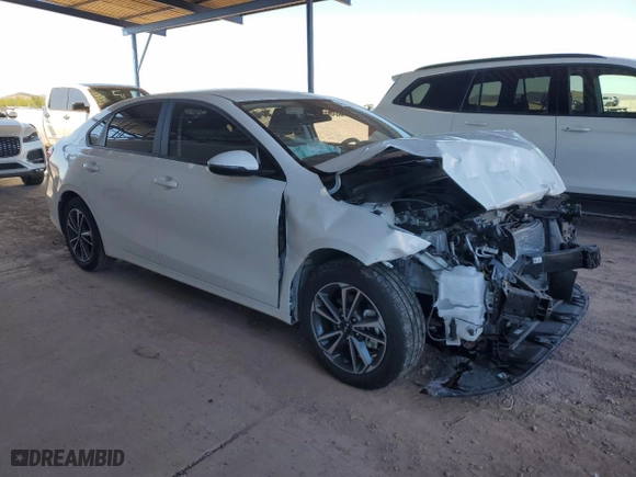 2024 Kia Forte LXS with VIN 3KPF24ADXRE702375, listed as a Copart auction lot 49627705 with 8,276 mi miles and Salvage Title. Bid and sale history available at carsss.com. Image 4.