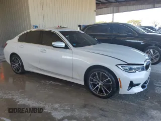 2022 BMW 3 Series 330i with VIN 3MW5R1J08N8C44151, listed as a Copart auction lot 85958404 with 28,213 mi miles and Salvage Title. Bid and sale history available at carsss.com. Image 4.