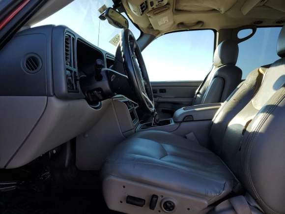 2004 Chevrolet Tahoe LS with VIN 1GNEC13Z44J305490, listed as a Copart auction lot 42147795 with 271,206 mi miles and Non Repairable. Bid and sale history available at carsss.com. Image 7.