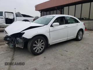 2013 Chrysler 200 LX with VIN 1C3CCBAG2DN591408, listed as a Copart auction lot 82182224 with 0 mi miles and Salvage Title. Bid and sale history available at carsss.com. Image 1.