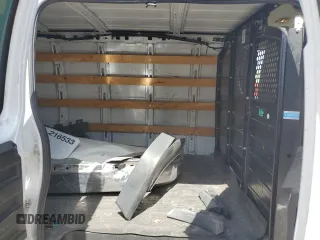 2019 GMC Savana Cargo z VIN 1GTW7AFGXK1216533, wystawiony jako Copart lot #58608405 z przebiegiem 222 344 mil mil oraz Szkody całkowita. Historia ofert i sprzedaży dostępna na DreamBid. Obrazek 11.