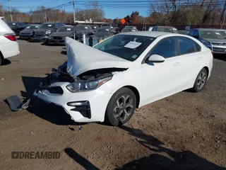 2019 Kia Forte LXS z VIN 3KPF24AD9KE125019, wystawiony jako IAAI lot #40787475 z przebiegiem 54 777 mil mil oraz . Historia ofert i sprzedaży dostępna na DreamBid. Obrazek 2.