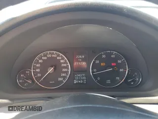 2005 Mercedes-Benz C 230 Kompressor with VIN WDBRF40J95F676990, listed as a Copart auction lot 58575345 with 211,230 mi miles and Clean title. Bid and sale history available at DreamBid. Image 9.