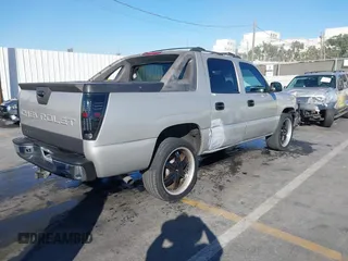 2004 Chevrolet Avalanche Z66 with VIN 3GNEC12TX4G258125, listed as a IAAI auction lot 40665236 with 219,016 mi miles and . Bid and sale history available at DreamBid. Image 4.