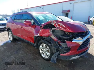 2019 Chevrolet Blazer z VIN 3GNKBBRA4KS586828, wystawiony jako IAAI lot #41695381 z przebiegiem 85 032 mil mil oraz . Historia ofert i sprzedaży dostępna na DreamBid. Obrazek 1.