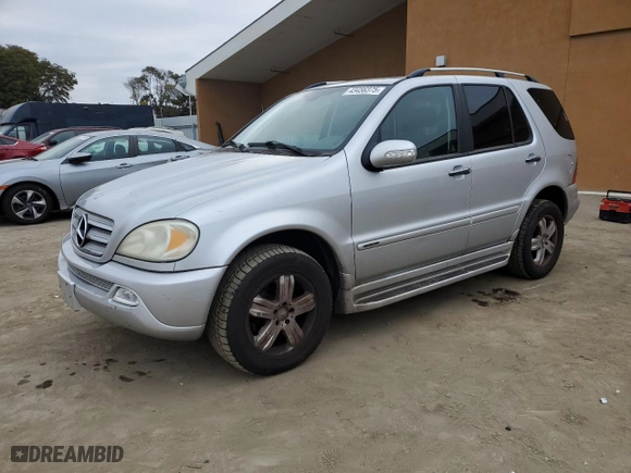 2005 Mercedes-Benz M-Class 3.7L with VIN 4JGAB57E75A564495, listed as a Copart auction lot 43456375 with 156,129 mi miles and Salvage Title. Bid and sale history available at carsss.com. Image 1.