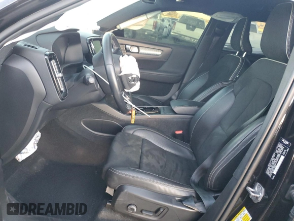 2021 Volvo XC40 with VIN YV4ED3UR5M2541377, listed as a Copart auction lot 89018905 with 50,940 mi miles and Salvage Title. Bid and sale history available at DreamBid. Image 7.