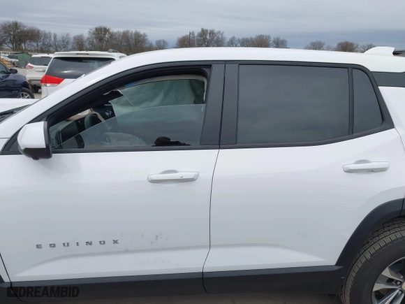 2025 Chevrolet Equinox FWD LT with VIN 3GNAXHEG1SL134484, listed as a IAAI auction lot 41681459 with 1,008 mi miles. Bid and sale history available at carsss.com. Image 15.