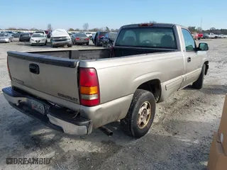 2000 Chevrolet Silverado 1500 with VIN 1GCEC14V8YE329195, listed as a IAAI auction lot 41684278 with 450,167 mi miles. Bid and sale history available at carsss.com. Image 4.