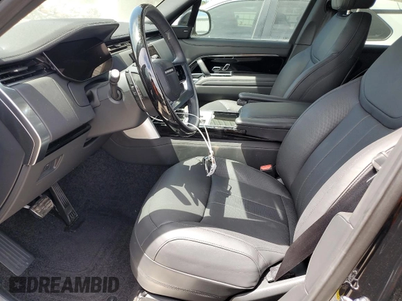 2024 Land Rover Range Rover SE z VIN SALKP9E93RA201584, wystawiony jako Copart lot #56042324 z przebiegiem 4 572 mil mil oraz Szkoda całkowita • Salvage title. Historia ofert i sprzedaży dostępna na DreamBid. Obrazek 7.