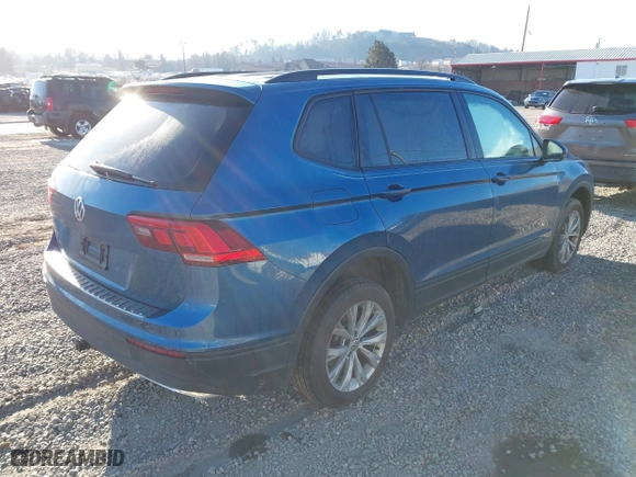 2019 Volkswagen Tiguan S with VIN 3VV0B7AX6KM067699, listed as a IAAI auction lot 41634351 with 181,093 mi miles. Bid and sale history available at carsss.com. Image 4.