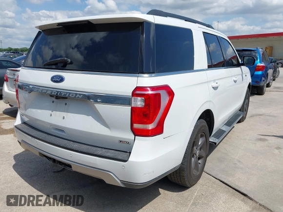 2018 Ford Expedition XLT with VIN 1FMJU1JT3JEA03160, listed as a IAAI auction lot 42288875 with 178,445 mi miles and . Bid and sale history available at DreamBid. Image 4.