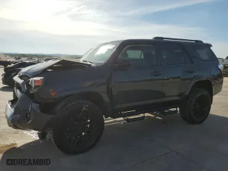 2024 Toyota 4Runner TRD Off Road with VIN JTEPU5JR5R6273440, listed as a Copart auction lot 68060194 with 4,360 mi miles and Salvage Title. Bid and sale history available at carsss.com. Image 1.