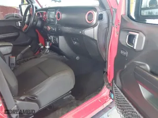 2019 Jeep Wrangler Unlimited Sport S with VIN 1C4HJXDN4KW637889, listed as a IAAI auction lot 41675162 with 150,098 mi miles. Bid and sale history available at carsss.com. Image 5.