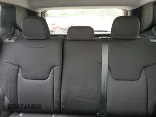 2020 Jeep Renegade Sport with VIN ZACNJBAB3LPL75309, listed as a Copart auction lot 53529085 with 39,243 mi miles and Salvage title. Bid and sale history available at DreamBid. Image 10.