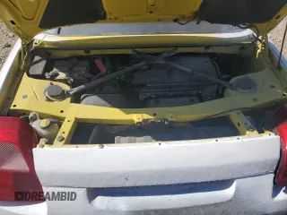 2002 Toyota MR2 z VIN JTDFR320520050071, wystawiony jako Copart lot #72550184 z przebiegiem 131 342 mil mil oraz Tytuł czysty. Historia ofert i sprzedaży dostępna na DreamBid. Obrazek 11.