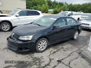 2013 Volkswagen Jetta SE z VIN 3VWDX7AJ3DM410952, wystawiony jako Copart lot #62918085 z przebiegiem 149 728 mil mil oraz Szkoda całkowita • Salvage title. Historia ofert i sprzedaży dostępna na DreamBid. Obrazek 1.