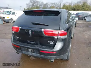 2011 Lincoln MKX with VIN 2LMDJ8JK7BBJ17783, listed as a IAAI auction lot 41672695 with 335,492 mi miles. Bid and sale history available at carsss.com. Image 4.