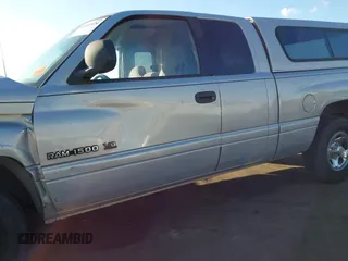 1998 Dodge 1500 z VIN 1B7HC13Y1WJ115002, wystawiony jako IAAI lot #41434924 z przebiegiem Nie podano mil oraz . Historia ofert i sprzedaży dostępna na DreamBid. Obrazek 15.