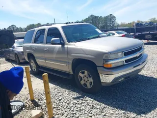 2004 Chevrolet Tahoe LT with VIN 1GNEC13Z34J304556, listed as a IAAI auction lot 41911229 with 275,494 mi miles. Bid and sale history available at carsss.com. Image 1.