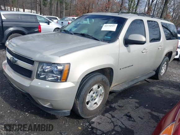 2007 Chevrolet Suburban LS with VIN 1GNFC16047J252702, listed as a IAAI auction lot 41576927 with 401,122 mi miles and . Bid and sale history available at DreamBid. Image 2.