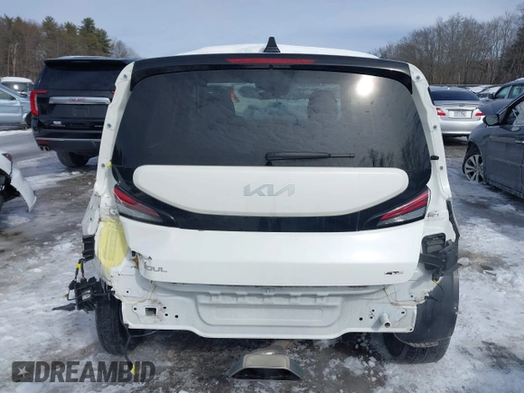 2024 Kia Soul GT-Line with VIN KNDJ53AU6R7898245, listed as a IAAI auction lot 41492307 with 31,113 mi miles. Bid and sale history available at carsss.com. Image 16.