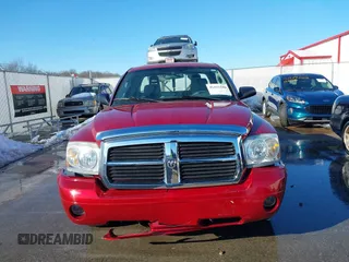 2006 Dodge Dakota SLT with VIN 1D7HE42K26S632608, listed as a IAAI auction lot 41422286 with 81,669 mi miles and . Bid and sale history available at carsss.com. Image 13.
