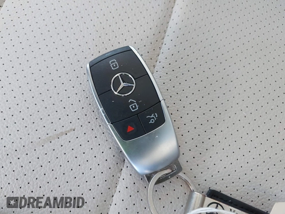 2024 Mercedes-Benz GLS 450 with VIN 4JGFF5KE1RB037358, listed as a IAAI auction lot 41334345 with 16,064 mi miles and . Bid and sale history available at DreamBid. Image 11.