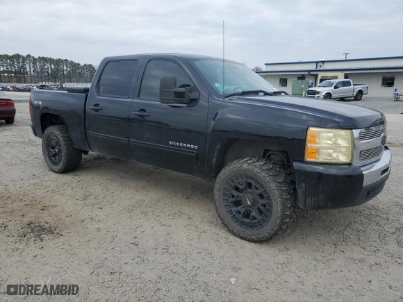 2011 Chevrolet Silverado 1500 LT with VIN 3GCPKSEA8BG230535, listed as a Copart auction lot 44039415 with 213,943 mi miles and Salvage Title. Bid and sale history available at carsss.com. Image 4.
