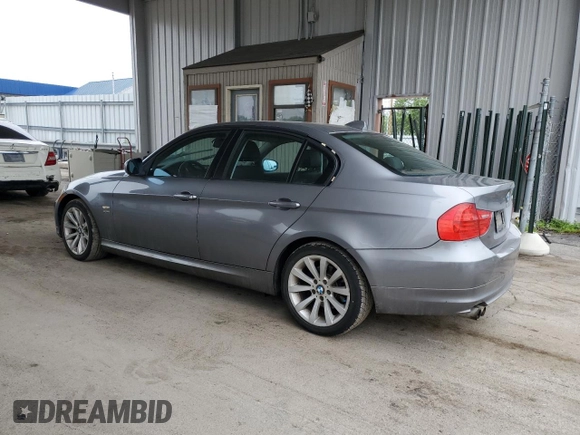 2009 BMW 3 Series 328i xDrive z VIN WBAPK73519A453752, wystawiony jako Copart lot #59402915 z przebiegiem 113 227 mil mil oraz Czysty tytuł • Clean title. Historia ofert i sprzedaży dostępna na DreamBid. Obrazek 2.