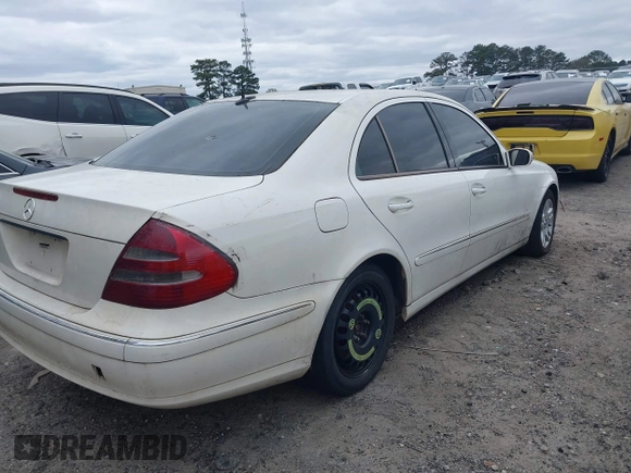 2005 Mercedes-Benz E-Class 3.2L with VIN WDBUF65JX5A700287, listed as a IAAI auction lot 41852551 with 1 mi miles. Bid and sale history available at carsss.com. Image 4.
