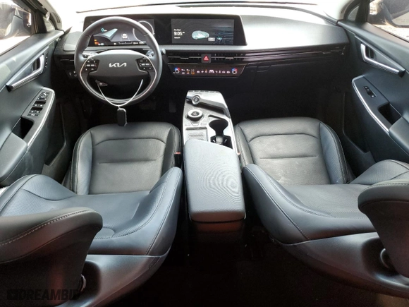 2022 Kia EV6 Wind with VIN KNDC3DLCXN5032322, listed as a Copart auction lot 53031884 with 45,369 mi miles and Non Repairable. Bid and sale history available at carsss.com. Image 8.