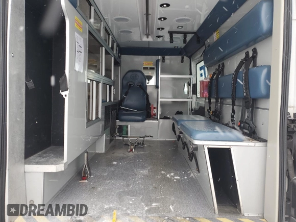 2019 Ford Transit with VIN 1FDYR2CMXKKA94961, listed as a Copart auction lot 44216665 with 219,515 mi miles and Salvage Title. Bid and sale history available at DreamBid. Image 10.