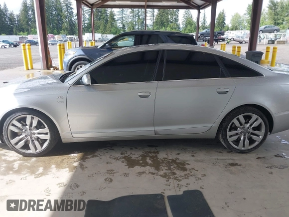 2008 Audi S6 z VIN WAUDN74F18N007416, wystawiony jako IAAI lot #42316923 z przebiegiem 83 990 mil mil oraz . Historia ofert i sprzedaży dostępna na DreamBid. Obrazek 14.