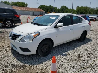 2019 Nissan Versa SV z VIN 3N1CN7AP6KL814892, wystawiony jako Copart lot #59214415 z przebiegiem 76 093 mil mil oraz Czysty tytuł • Clean title. Historia ofert i sprzedaży dostępna na DreamBid. Obrazek 1.
